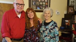 Juli Bacon portrait with her parents